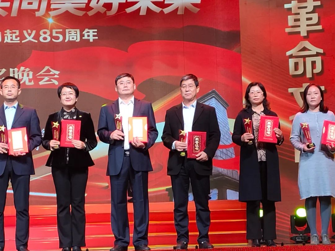 6de6e70b77204810bc96646497ed1bab