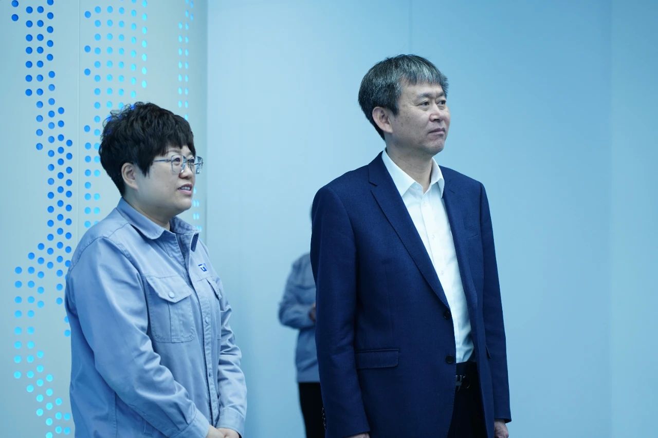 e1a338abd6124d79b1f998050febf584