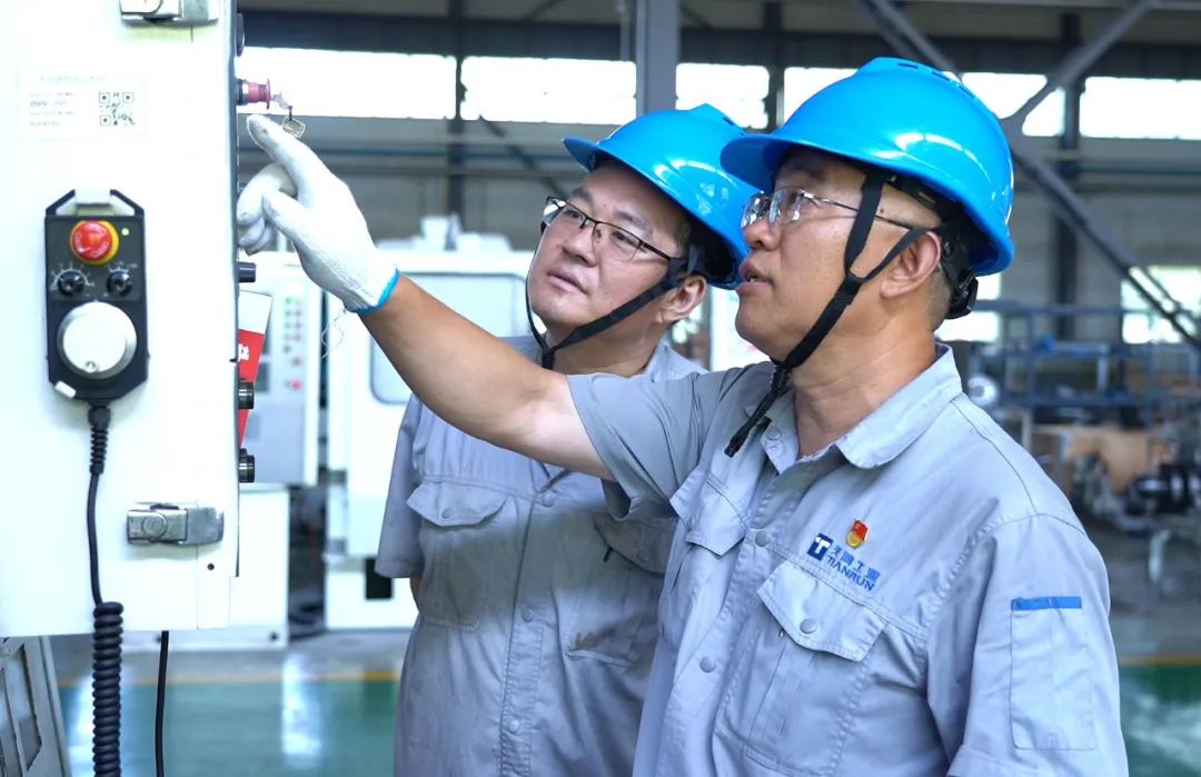 f0943375ddbd49a1bfe39e9330abec58